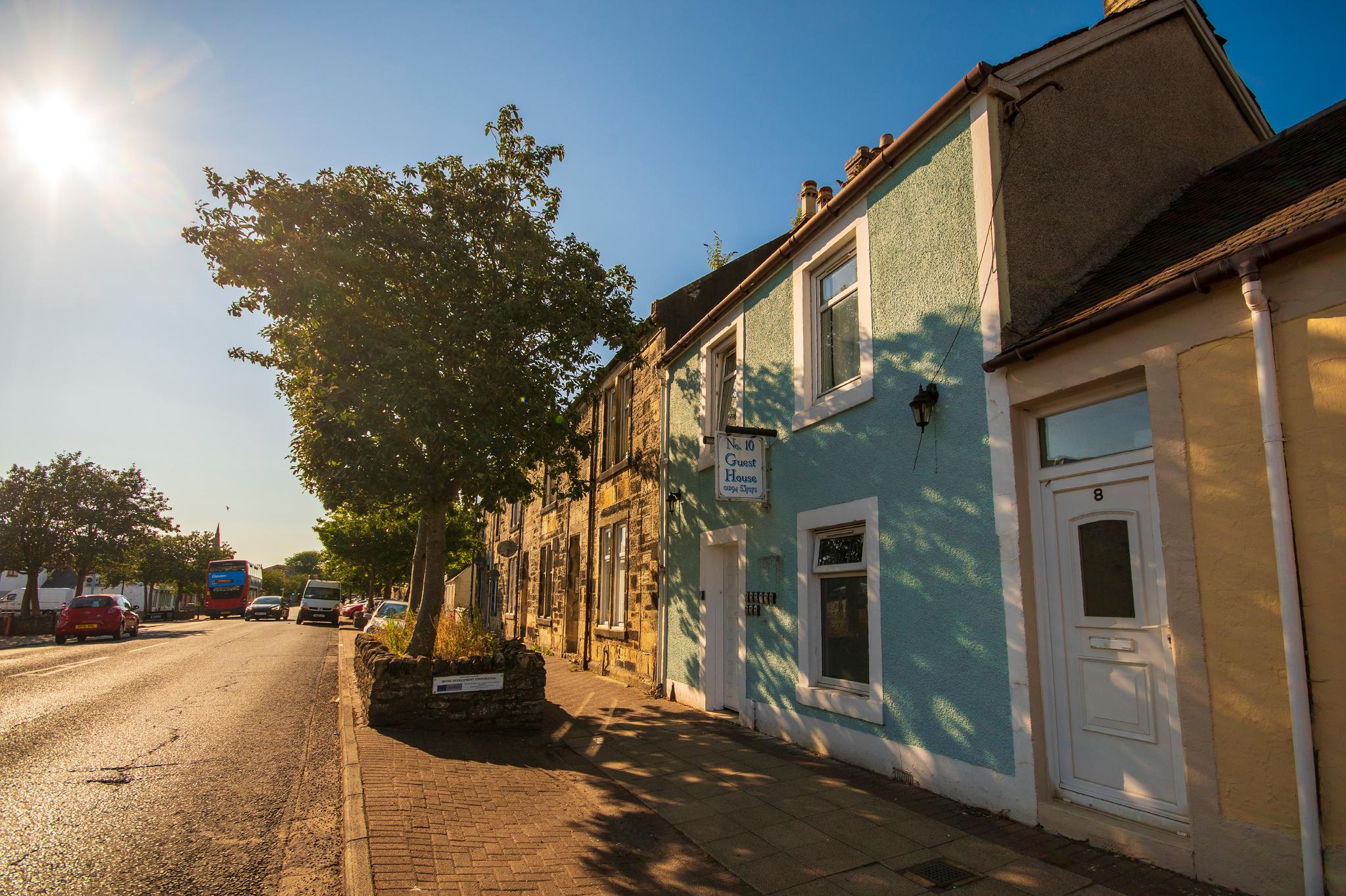 Irvine Riverside Guesthouse1