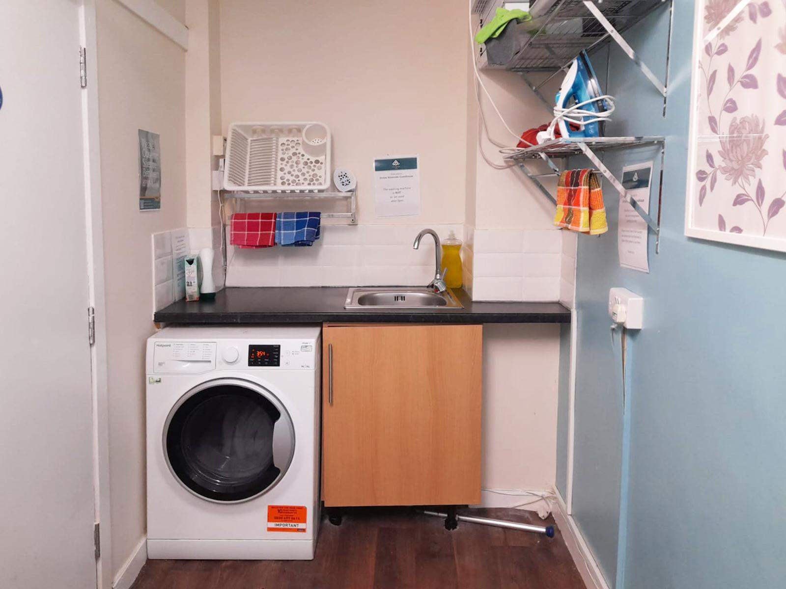 Irvine Riverside Guesthouse6